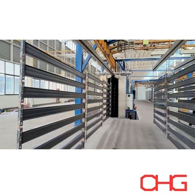 Peralatan penyemprotan perangkat keras logam dan kabin penyemprotan PP untuk jalur produksi lapisan bubuk profesional di rak logam